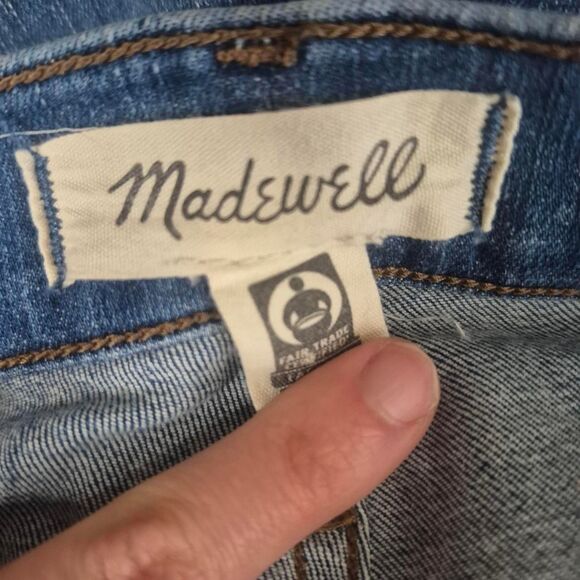 Madewell 9" Mid-Rise Skinny Blue Jeans Distressed Knees Raw Hem Size 26 - Picture 3 of 6